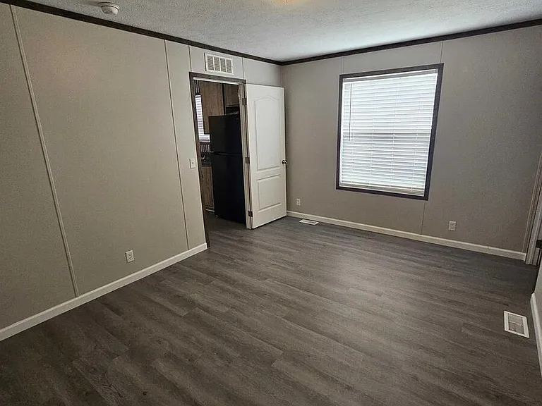5705 Heather View Ln — Photo 7