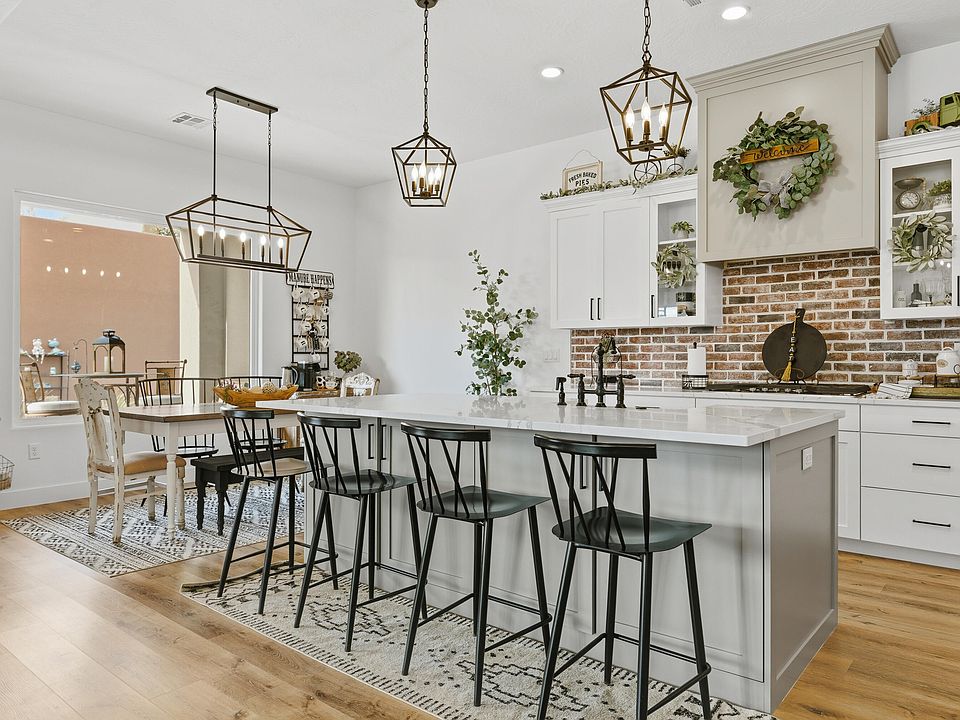 1st image of 5409 W Copper Cliffs Way