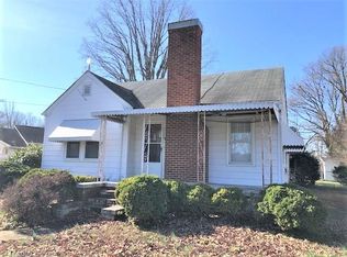 1126 S Cox St, Asheboro, NC 27203