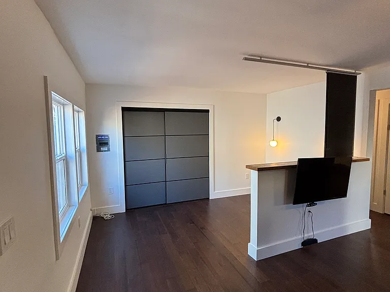 1268 N Westmoreland Ave #1/2 — Photo 3