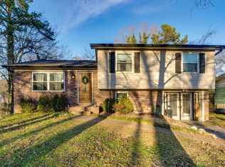 1627 N Chester Rd, Hixson, TN 37343