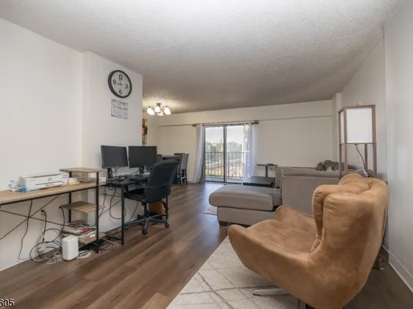 10 N Wood Ave #706, Linden City, NJ 07036