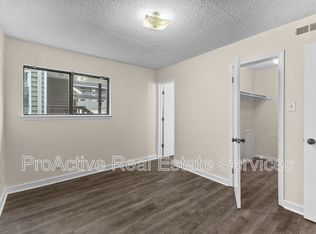 483 W Ocean View Ave APT B, Norfolk, VA 23503