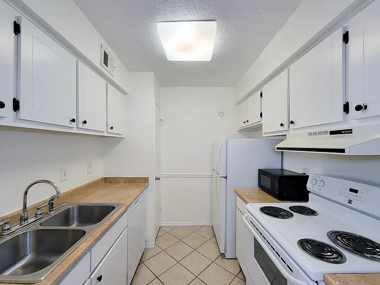 3535 Nasa Pkwy #94 — Photo 15