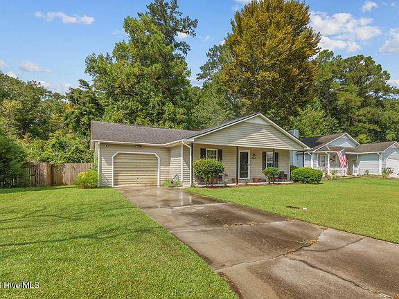 4th image of 324 Lee Drive