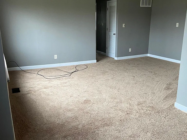 2039 Warrensville Center Rd #2 — Photo 3