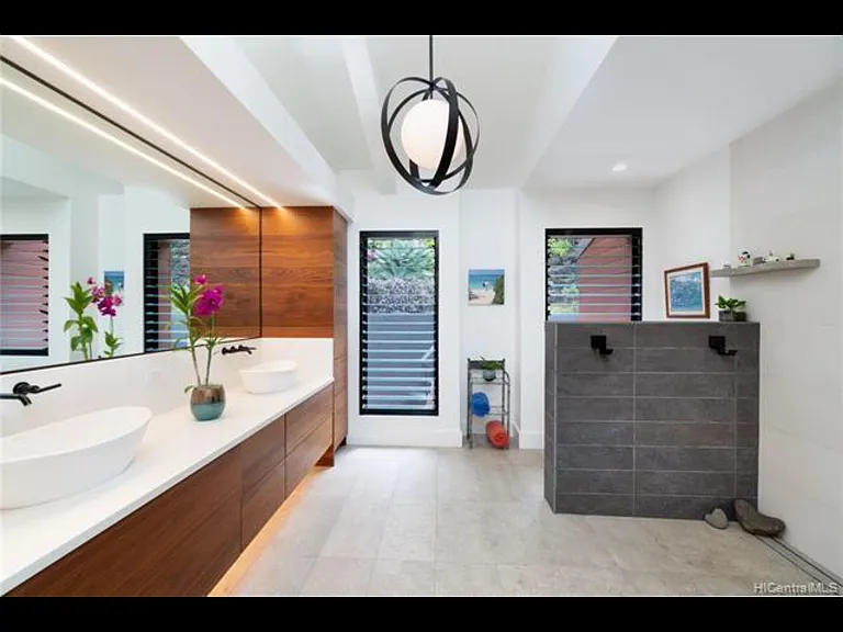 211 Luika Pl — Photo 15