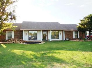 217 Wildflower Cir, Cache, OK 73527
