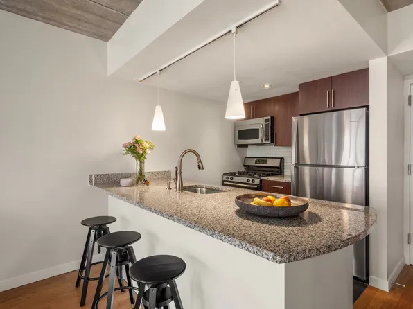 555 West 23rd Street S12B image 3 of 9