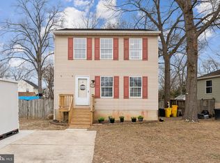 704 202nd St, Pasadena, MD 21122