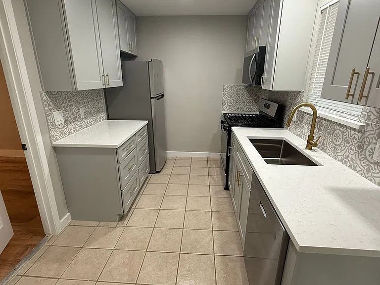 106 E Longspur Blvd — Photo 5