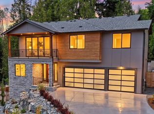 18520 83rd Ave NE, Kenmore, WA 98028
