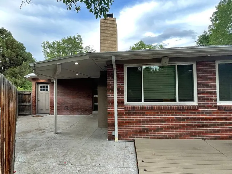 249 Newport St — Photo 26