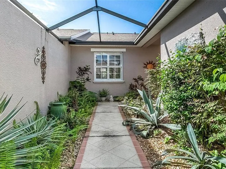 7339 Cleopatra Dr — Photo 12