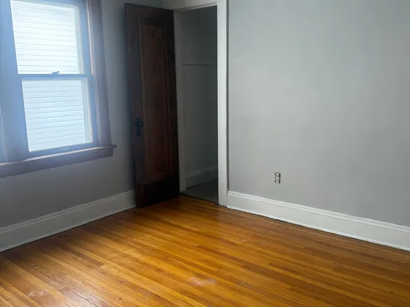 4636 E 93rd St, Garfield Heights, OH 44125