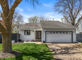 5535 Knoll Dr, Shoreview, MN 55126