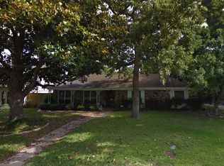 4913 Boulder Lake Rd, Fort Worth, TX 76103