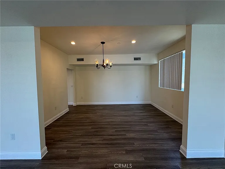 14934 Burbank Blvd #202 — Photo 7