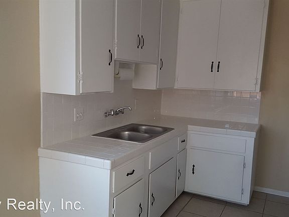 4th image of 4133 37th St