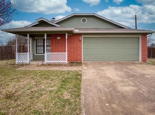 421 Meng Cir, Denton, TX 76209