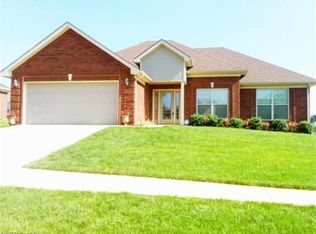 137 W Piedmont Dr, Vine Grove, KY
