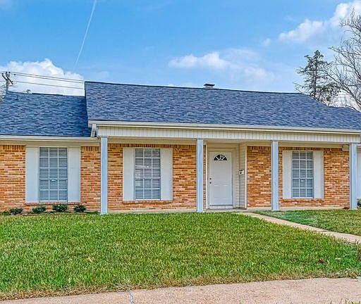 3rd image of 6115 Lugary Dr