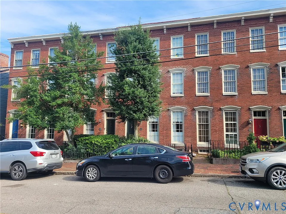 232 High St #B