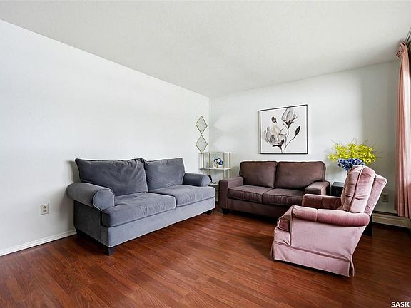 5th image of UNIT 3-4341 Rae STREET