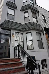 Rented by Rennit Inc.