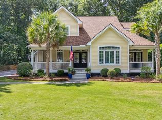 1005 Island Crossing Dr, Hanahan, SC 29410