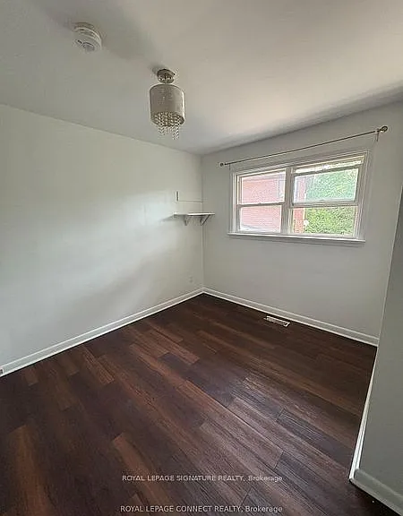 4130 Lawrence Ave E — Photo 8