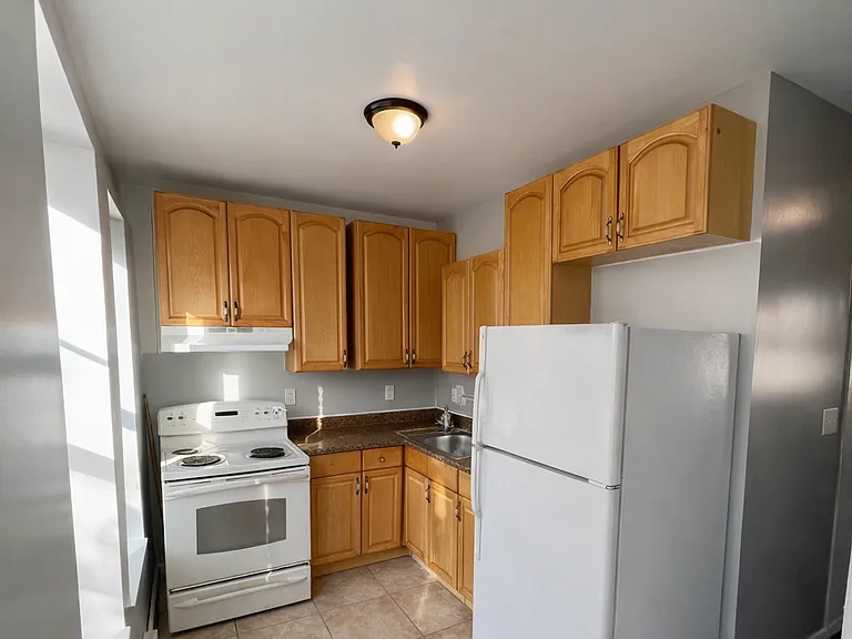 821 Jackson St #2 — Photo 2