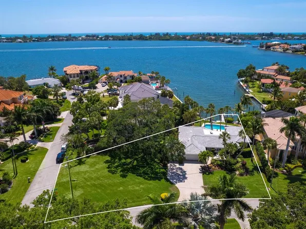 7614 Peninsular Dr, Sarasota, FL 34231