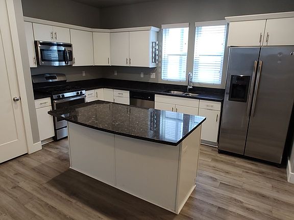 4th image of 540 S Denver St #5
