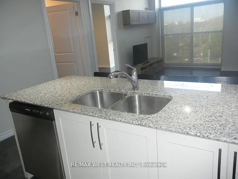427 Aberdeen Ave #406 — Photo 11