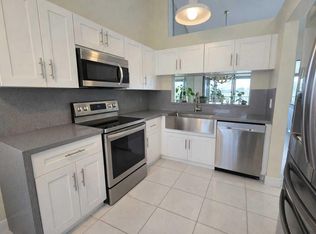 10870 Lakemore Ln APT 201, Boca Raton, FL 33498