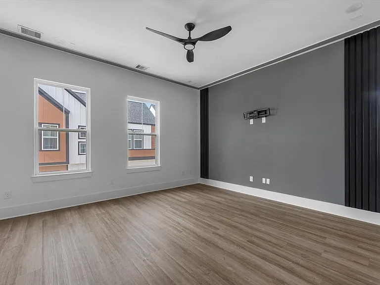 9004 Orange Spring Dr — Photo 7