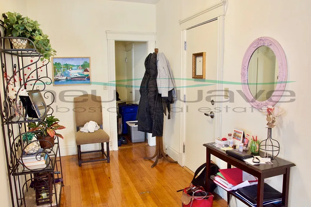 1 bed, 550 sqft, $2,550 — Photo 3