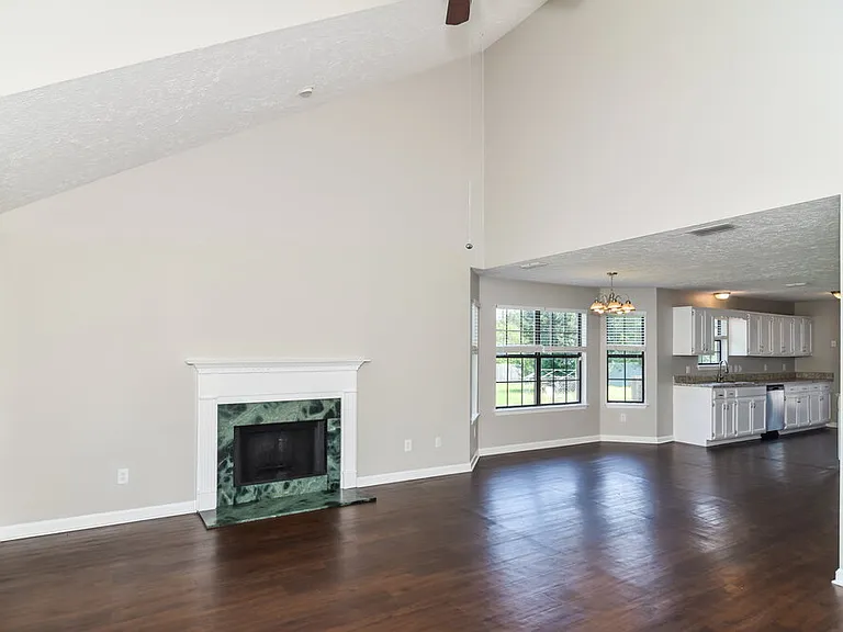 312 Pine Ridge Ln — Photo 4