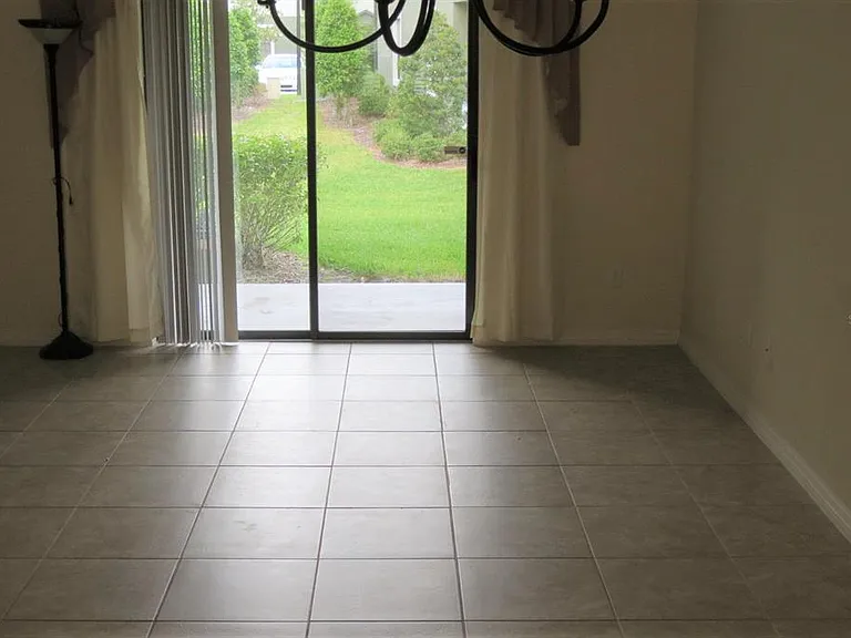 5431 Windsor Lake Cir — Photo 4