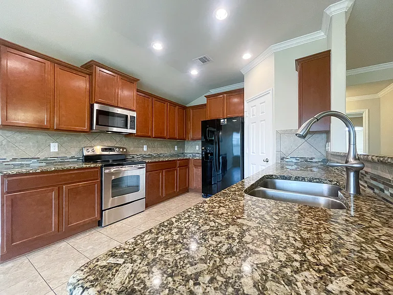 6617 Cascade Dr — Photo 9