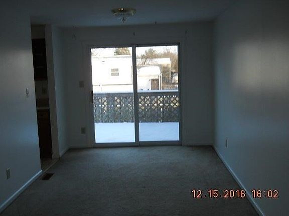 4th image of 903 N Coolee Ln