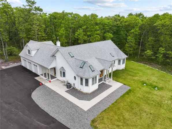 22 Westfarm Rd, Smithfield, RI 02917