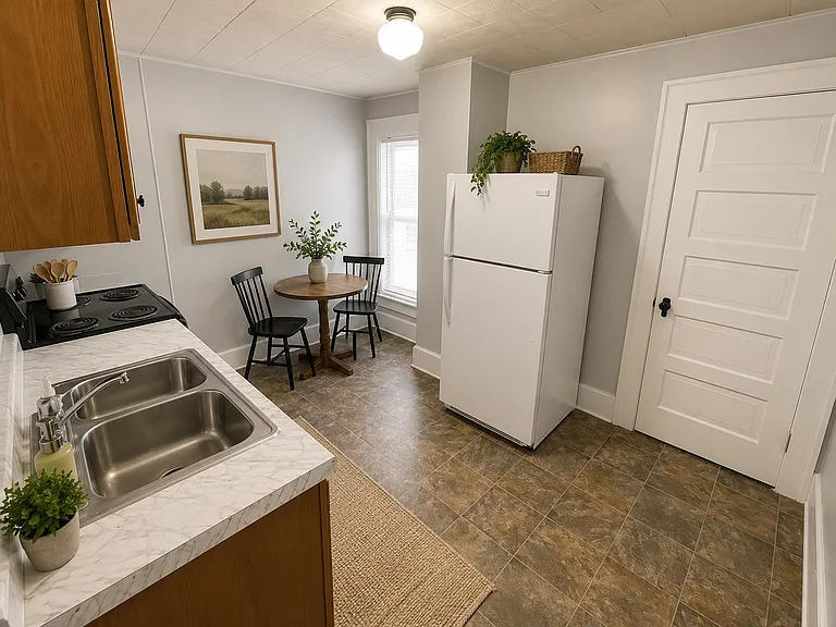 424 N Main St #C — Photo 9