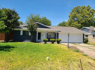 1056 Easy St, Grapevine, TX 76051