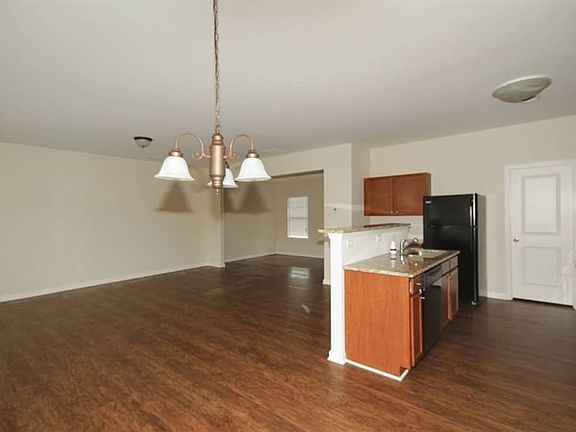 5th image of 4272 Violet Way Ct