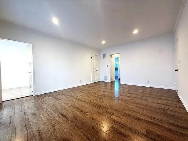 2 bed, 1.5 bath, $3,295 — Photo 2