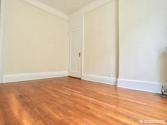 Rented by Sovereign Associates | media 10