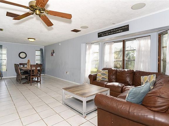 4th image of 1946 Rolling Green Cir