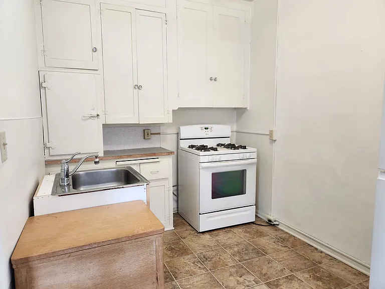 1604 I St — Photo 11
